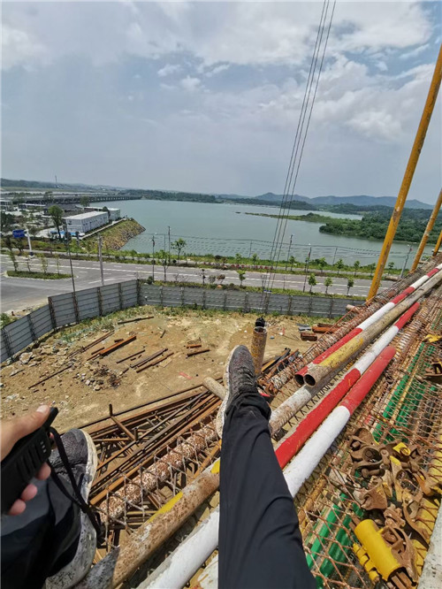 临清市作业中发生设备损坏或人员意外，责任怎么划分？